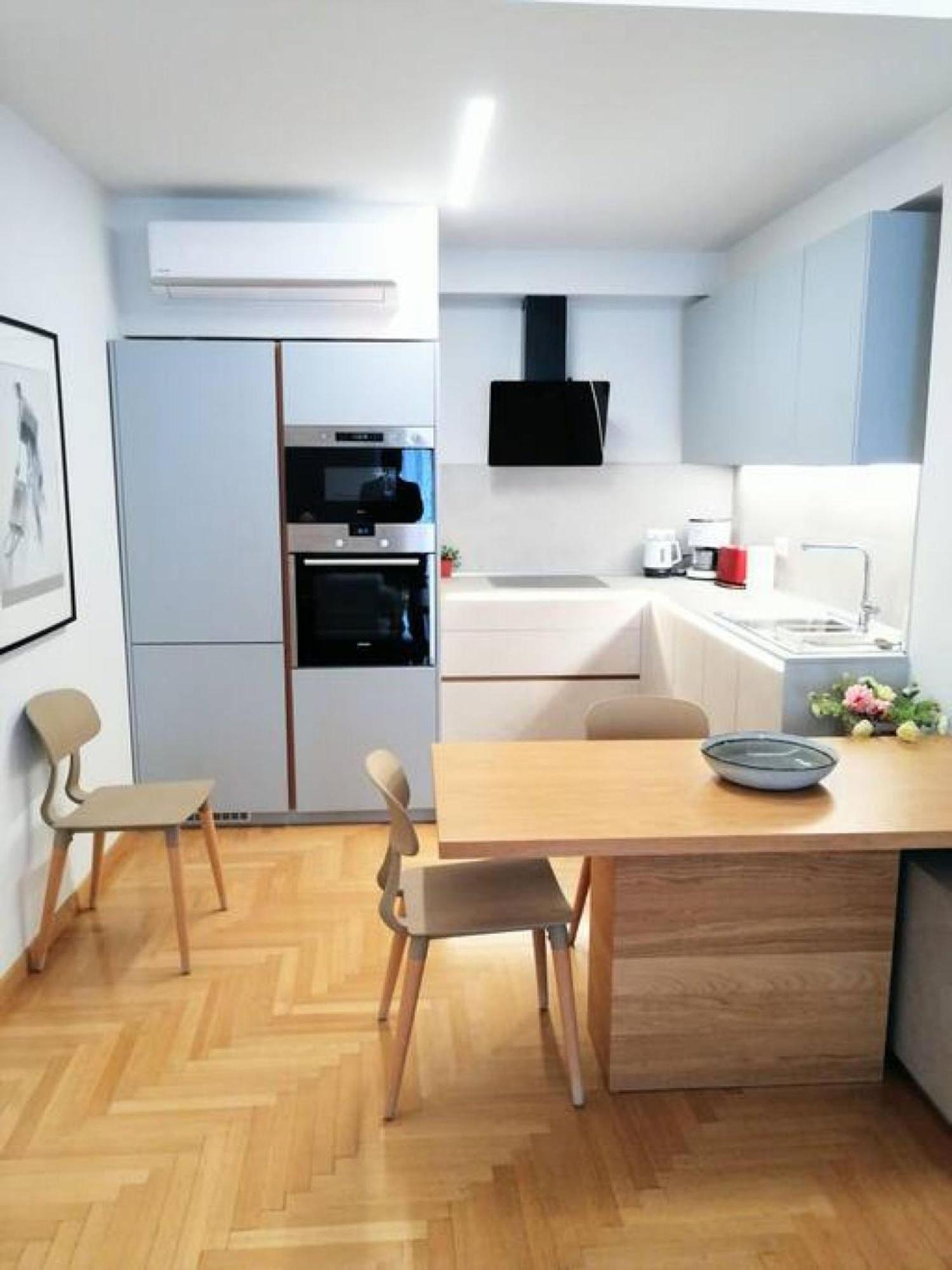 Elegant Apartment In Acropolis Athen Eksteriør bilde